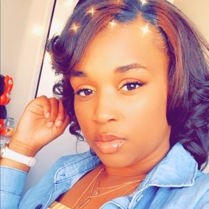 Meet your Posher, Donisha